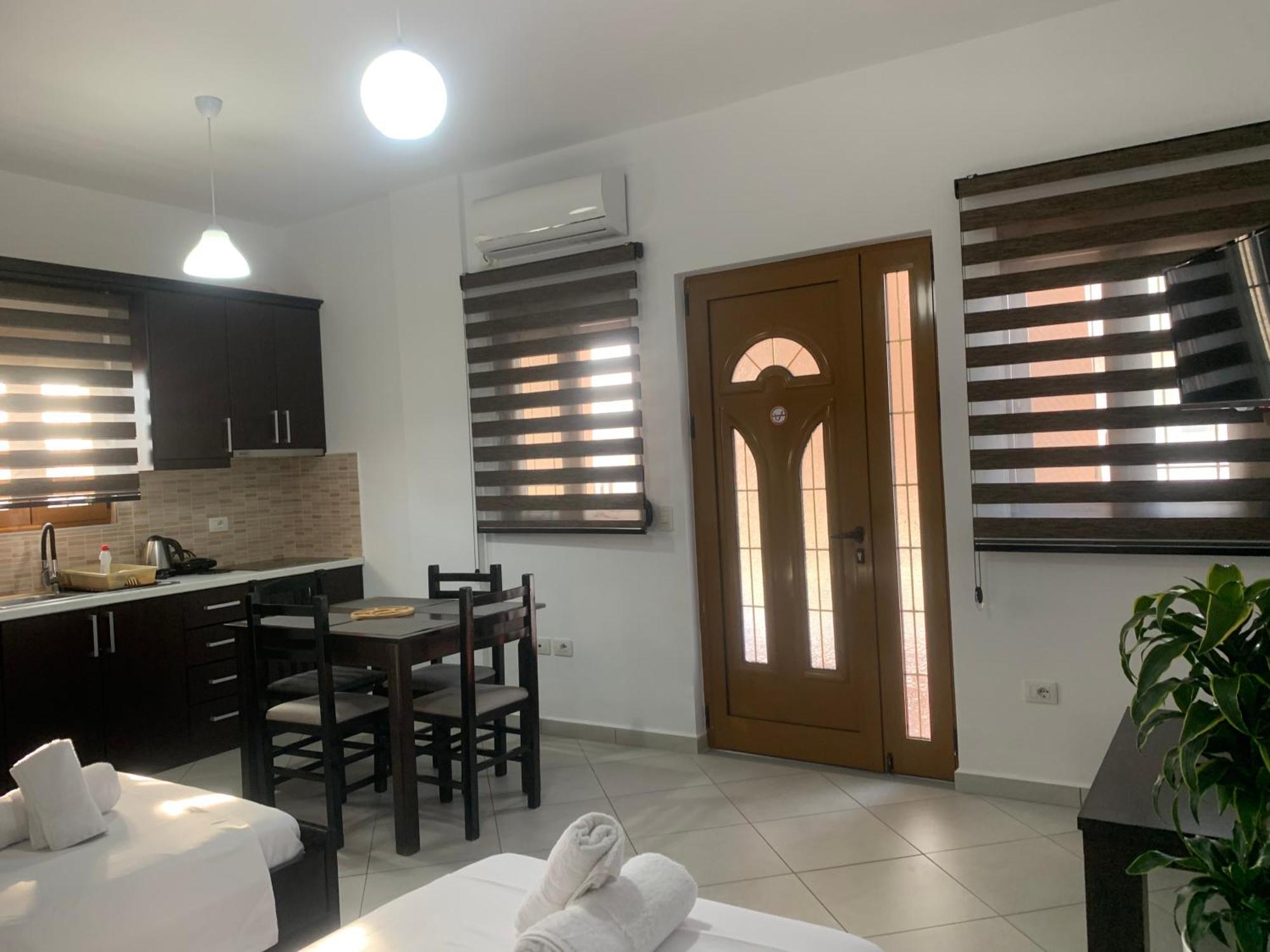 Guesthouse Jasmine Ksamil Ngoại thất bức ảnh